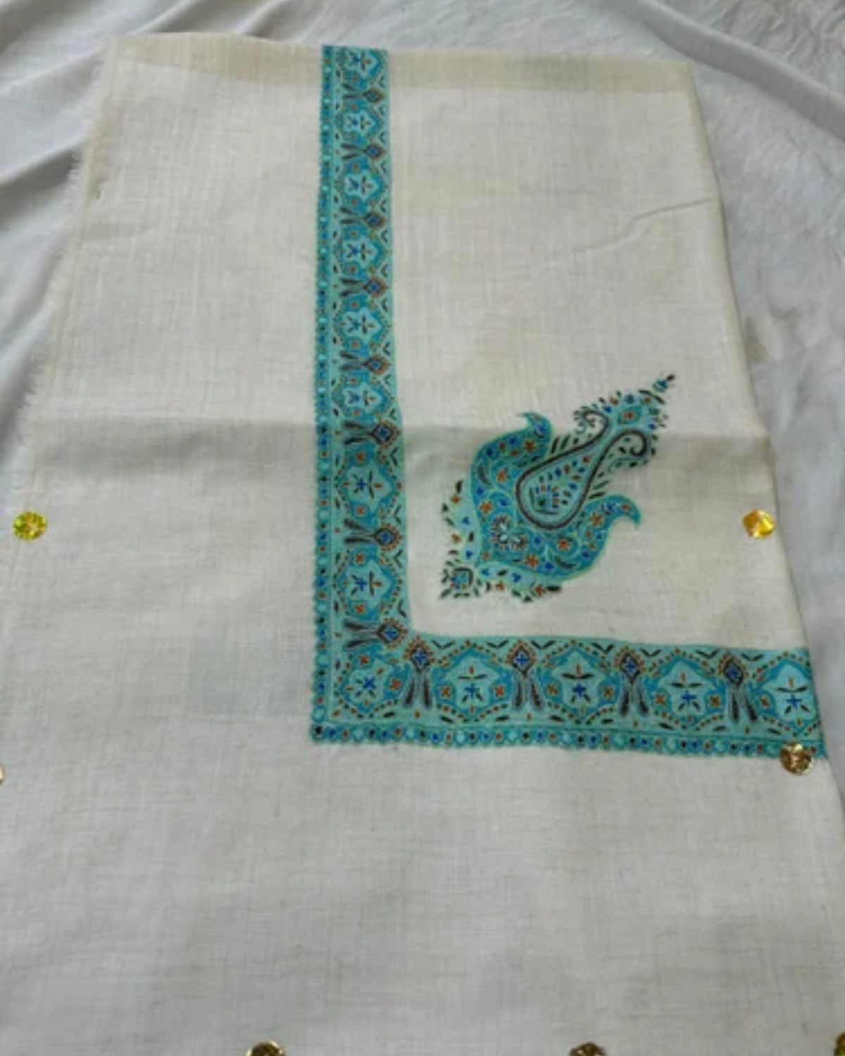 WHITE PASHMINA